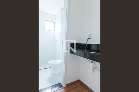 Apartamento à venda com 66m², 2 quartos e 1 vagaBanheiro Social