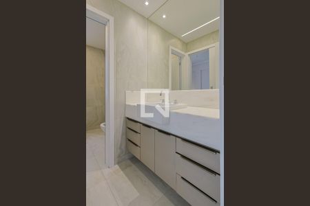 Banheiro das suítes 1 e 2 de apartamento à venda com 3 quartos, 84m² em Anchieta, Belo Horizonte