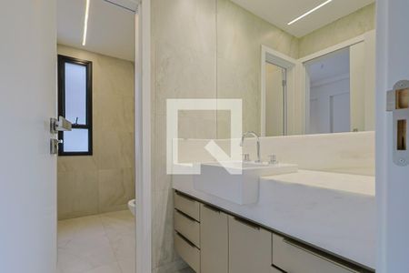 Banheiro das suítes 1 e 2 de apartamento à venda com 3 quartos, 84m² em Anchieta, Belo Horizonte