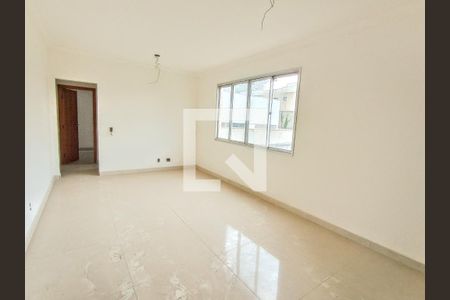 Apartamento à venda com 3 quartos, 74m² em Cabral, Contagem