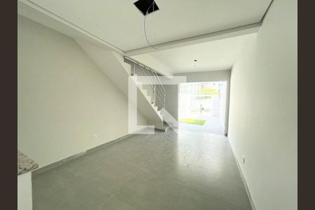 Sala de casa à venda com 2 quartos, 65m² em Planalto, Belo Horizonte