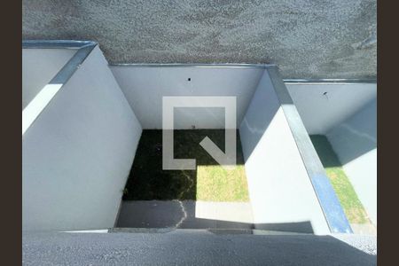 Casa à venda com 65m², 2 quartos e 1 vagaÁrea externa privativa fundos