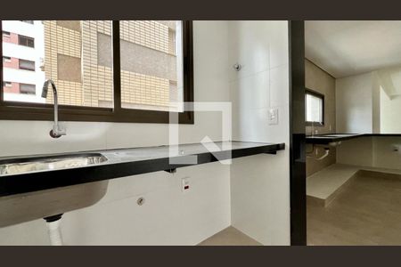 Apartamento à venda com 107m², 3 quartos e 2 vagas Apartamento à venda com 107m², 3 quartos e 2 vagasÁrea de Serviço