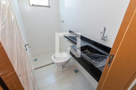 Banheiro da suíte de apartamento à venda com 2 quartos, 50m² em Jardim Atlântico, Belo Horizonte