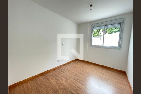 Apartamento à venda com 80m², 3 quartos e 2 vagasQuarto