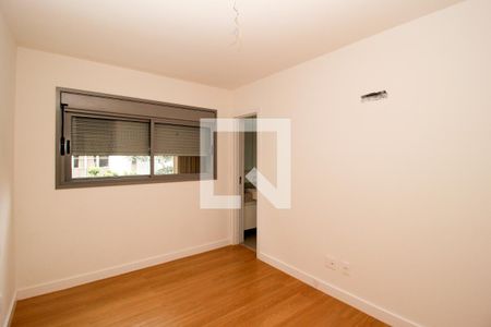 Apartamento à venda com 172m², 3 quartos e 3 vagas Apartamento à venda com 172m², 3 quartos e 3 vagasQuarto