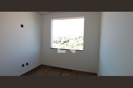 Apartamento à venda com 2 quartos, 60m² em Caiçaras, Belo Horizonte