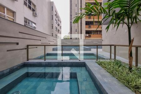 Apartamento à venda com 86m², 3 quartos e 2 vagas Apartamento à venda com 86m², 3 quartos e 2 vagasÁrea comum - Piscina