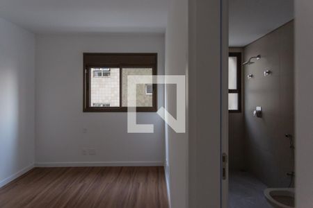 Apartamento à venda com 145m², 4 quartos e 4 vagasSuíte 1