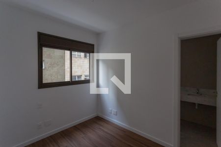 Apartamento à venda com 145m², 4 quartos e 4 vagasSuíte 1