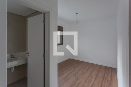 Apartamento à venda com 145m², 4 quartos e 4 vagasSuíte 2