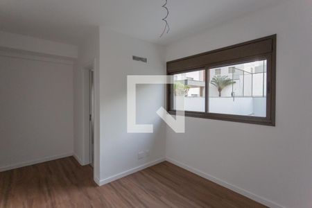 Apartamento à venda com 145m², 4 quartos e 4 vagasSuíte 2