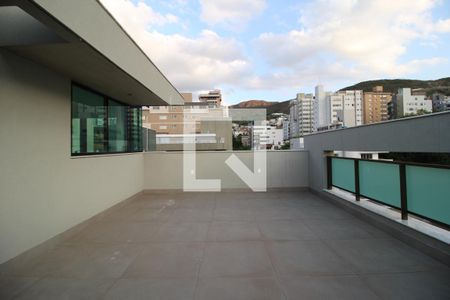 Apartamento à venda com 162m², 4 quartos e 3 vagasCobertura