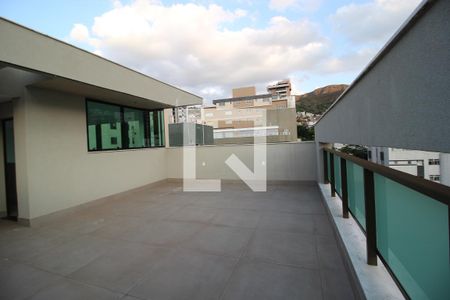 Apartamento à venda com 162m², 4 quartos e 3 vagasCobertura