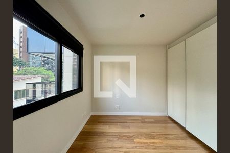 Apartamento à venda com 150m², 4 quartos e 4 vagasQuarto 2