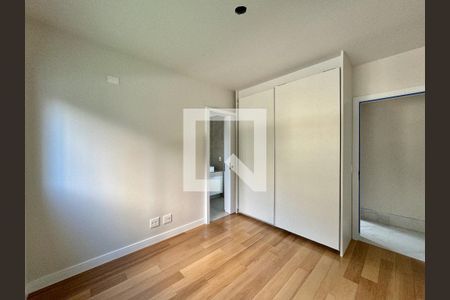 Apartamento à venda com 150m², 4 quartos e 4 vagasQuarto 3