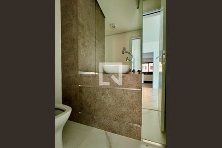 Lavabo de apartamento à venda com 4 quartos, 150m² em Serra, Belo Horizonte