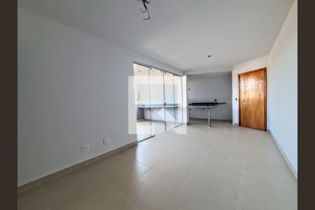 Apartamento à venda com 3 quartos, 157m² em Floresta, Belo Horizonte
