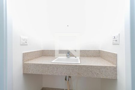 	Banheiro da Suíte de apartamento à venda com 4 quartos, 139m² em Cidade Nova, Belo Horizonte