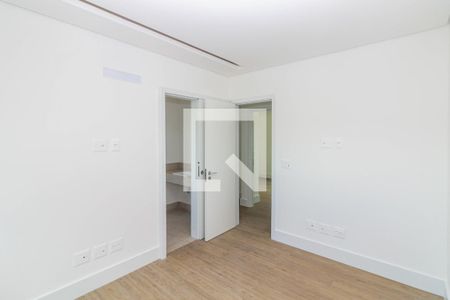 Apartamento à venda com 139m², 4 quartos e 3 vagasQuarto