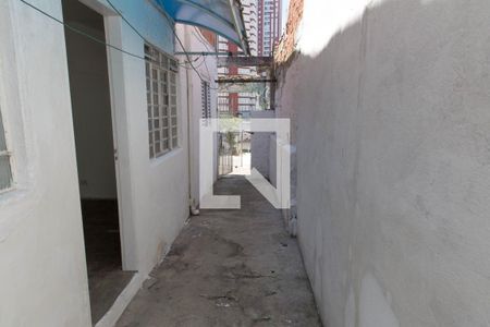 Corredor de casa para alugar com 1 quarto, 60m² em Centro, Diadema