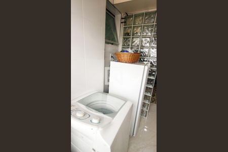 Apartamento para alugar com 70m², 3 quartos e 1 vagaÁrea de serviço