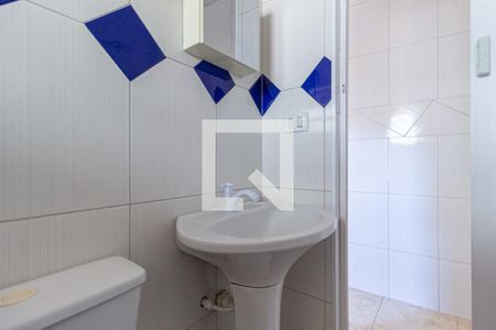 Banheiro de kitnet/studio para alugar com 1 quarto, 45m² em Jardim Roberto, Osasco