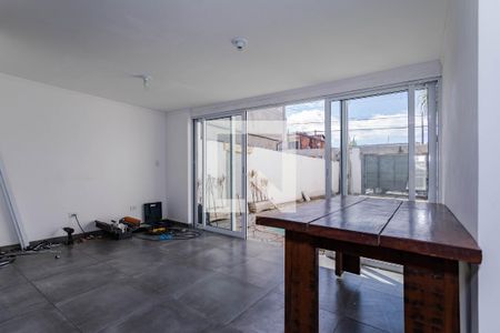 Sala de Estar de casa para alugar com 3 quartos, 100m² em Vila Brasileira, Mogi das Cruzes