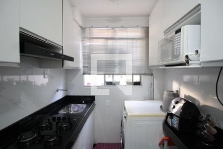Apartamento à venda com 48m², 2 quartos e 1 vagaCozinha e Área de Serviço