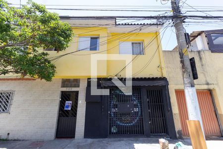 Apartamento à venda com 54m², 2 quartos e sem vaga Apartamento à venda com 54m², 2 quartos e sem vagaFachada