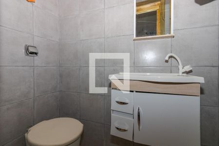 Quarto Suíte - banheiro de apartamento para alugar com 3 quartos, 120m² em São Sebastião, Porto Alegre