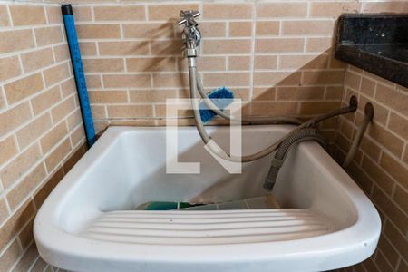 Casa de condomínio à venda com 77m², 2 quartos e 1 vaga Casa de condomínio à venda com 77m², 2 quartos e 1 vagaÁrea de Serviço Detalhe