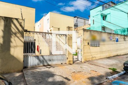 Casa de condomínio à venda com 77m², 2 quartos e 1 vaga Casa de condomínio à venda com 77m², 2 quartos e 1 vagaFachada
