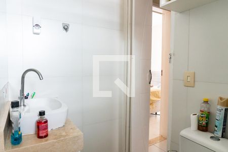 Casa de condomínio à venda com 77m², 2 quartos e 1 vaga Casa de condomínio à venda com 77m², 2 quartos e 1 vagaBanheiro