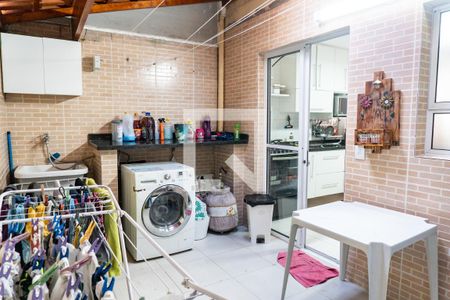 Casa de condomínio à venda com 77m², 2 quartos e 1 vaga Casa de condomínio à venda com 77m², 2 quartos e 1 vagaÁrea de Serviço