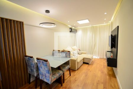 Sala de apartamento à venda com 2 quartos, 65m² em Estácio, Rio de Janeiro