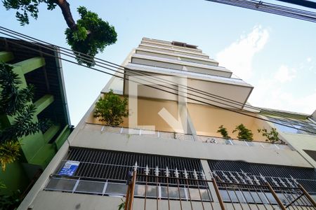 Apartamento à venda com 65m², 2 quartos e 1 vagaFachada