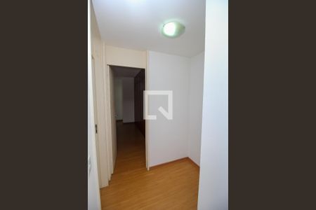 Corredor de apartamento para alugar com 2 quartos, 88m² em Laranjeiras, Rio de Janeiro