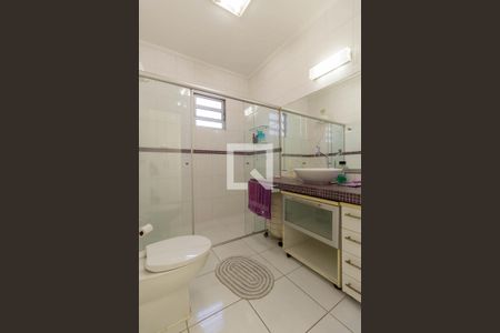 Casa à venda com 285m², 4 quartos e 5 vagasBanheiro