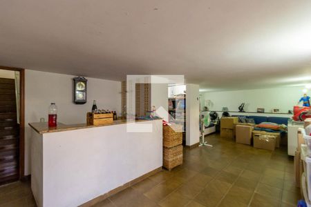 Casa à venda com 285m², 4 quartos e 5 vagasSalão