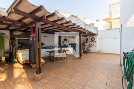 Casa à venda com 285m², 4 quartos e 5 vagasChurrasqueira