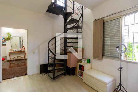 Casa à venda com 285m², 4 quartos e 5 vagasSala