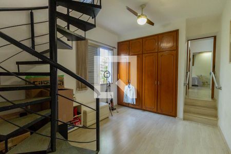 Casa à venda com 285m², 4 quartos e 5 vagasSala