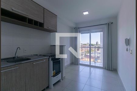 Sala / Cozinha de apartamento para alugar com 1 quarto, 30m² em Jardim Prudência, São Paulo