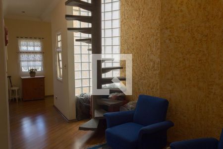 Casa à venda com 307m², 3 quartos e 4 vagashall dos quartos