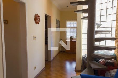 Casa à venda com 307m², 3 quartos e 4 vagashall dos quartos