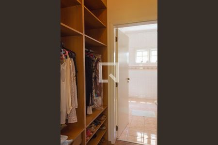 Casa à venda com 307m², 3 quartos e 4 vagasSuíte 1