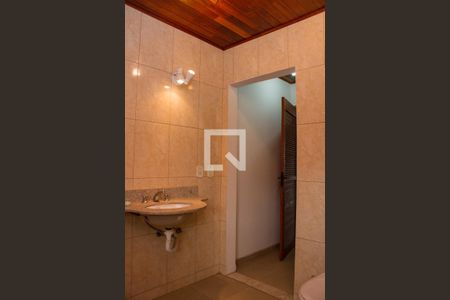 Casa à venda com 490m², 4 quartos e 2 vagasBanheiro da Suíte 02 - 3º Andar