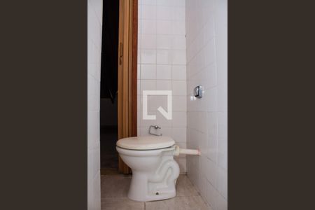 Casa à venda com 490m², 4 quartos e 2 vagasBanheiro da Suíte 04 - 4º Andar