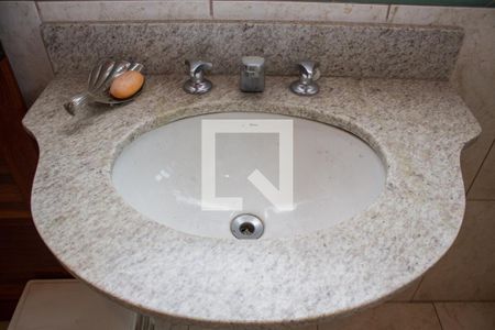 Casa à venda com 490m², 4 quartos e 2 vagasBanheiro da Suíte 03 - 3º Andar